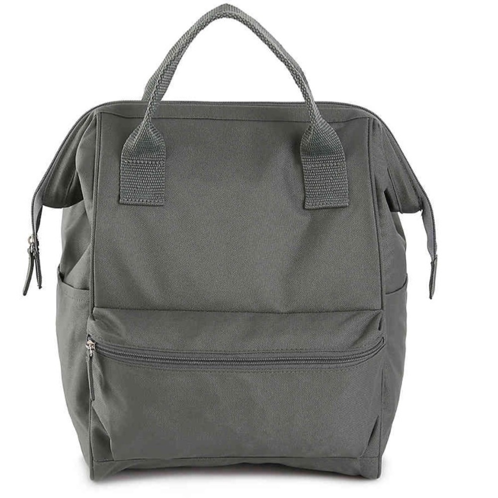 Two ways to carry backpack. - Picture 7 of 8